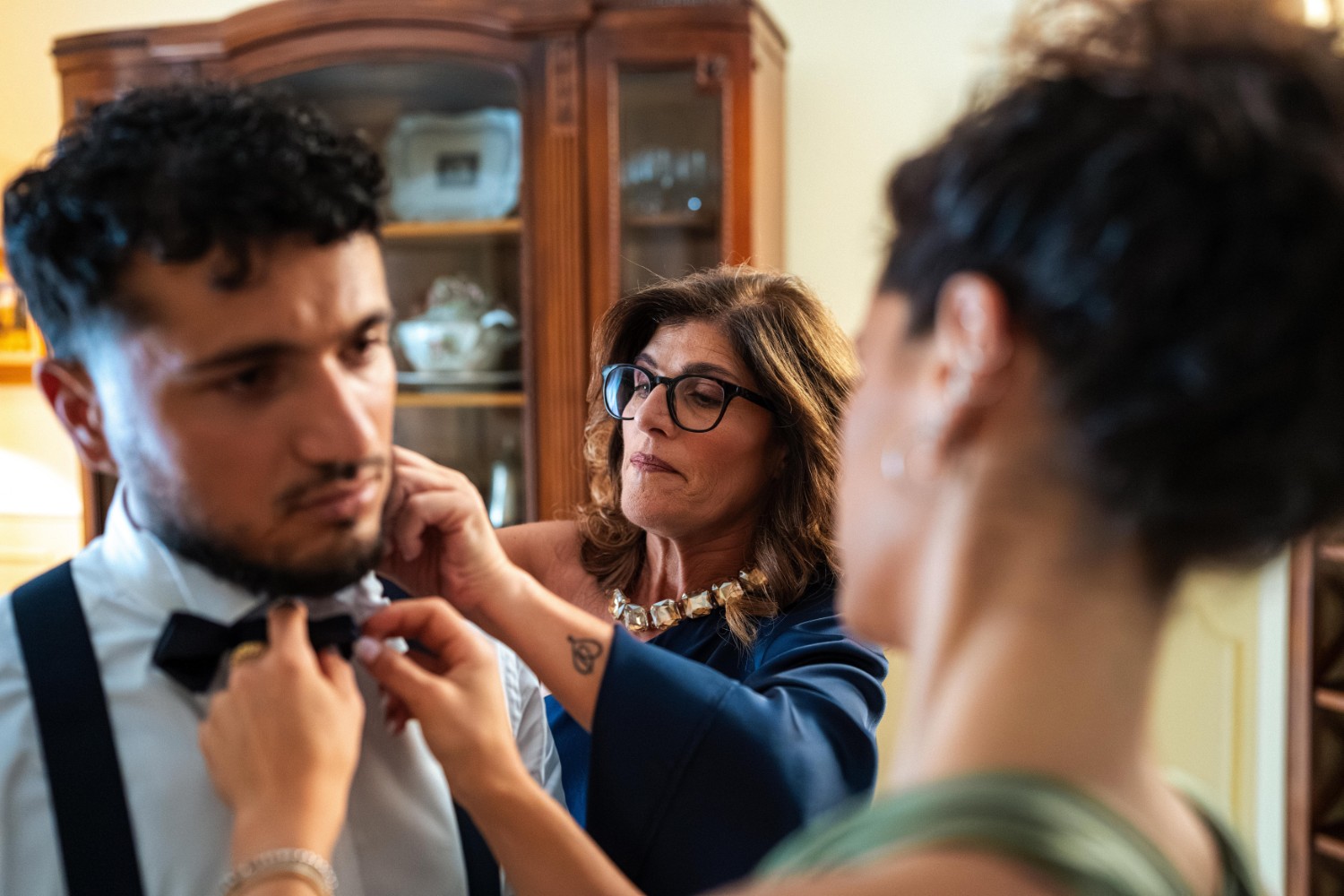 2-italian-wedding-groom-preparation