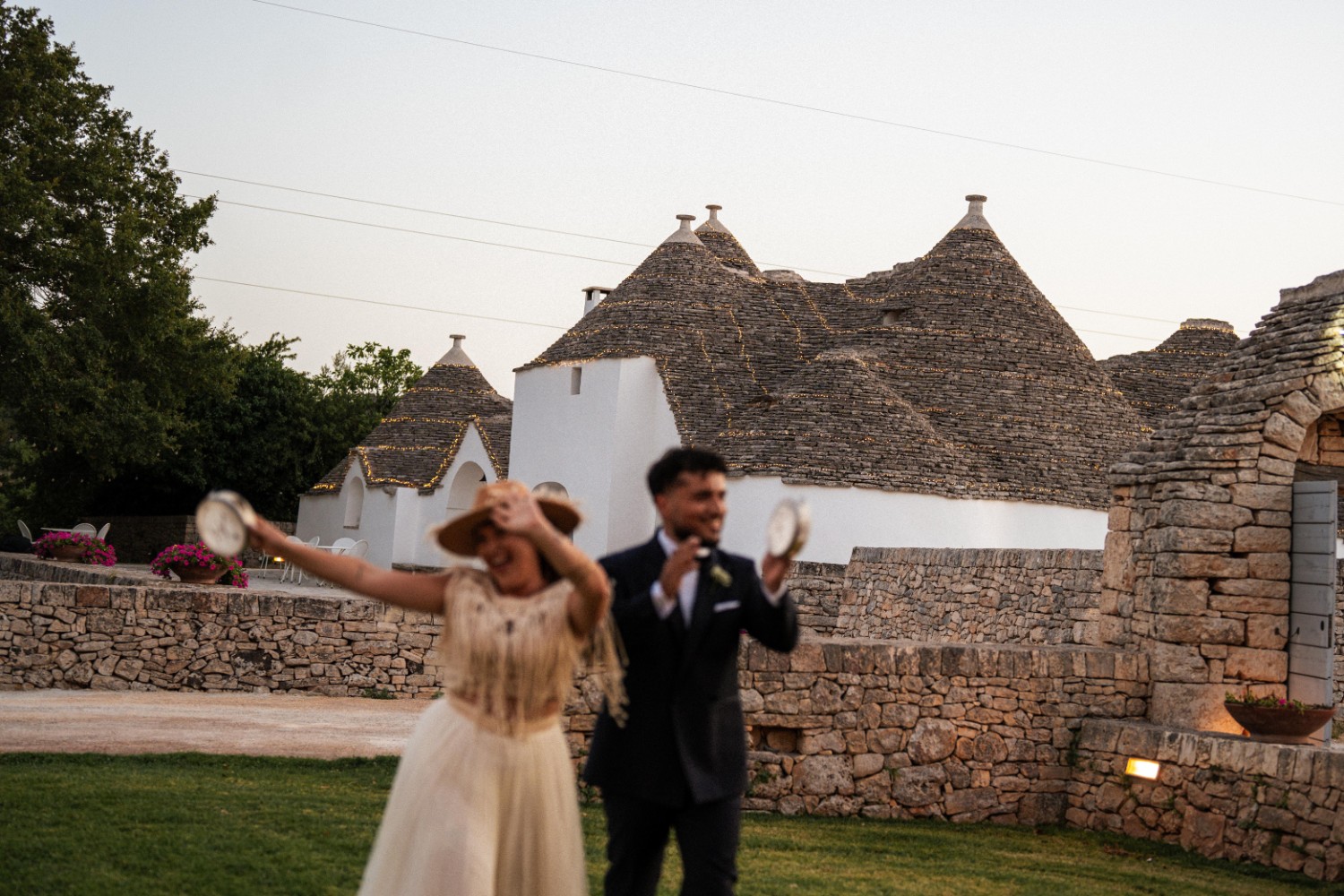 24 alberobello-wedding-rosalba-antonello-reception-entrance
