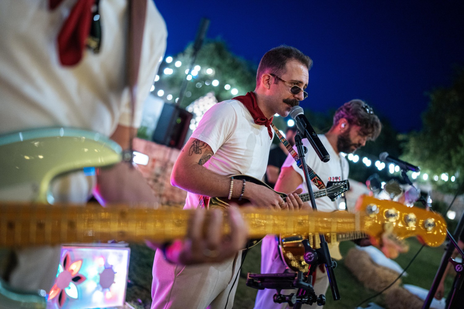 26 wedding-reception-in-italy-live-music