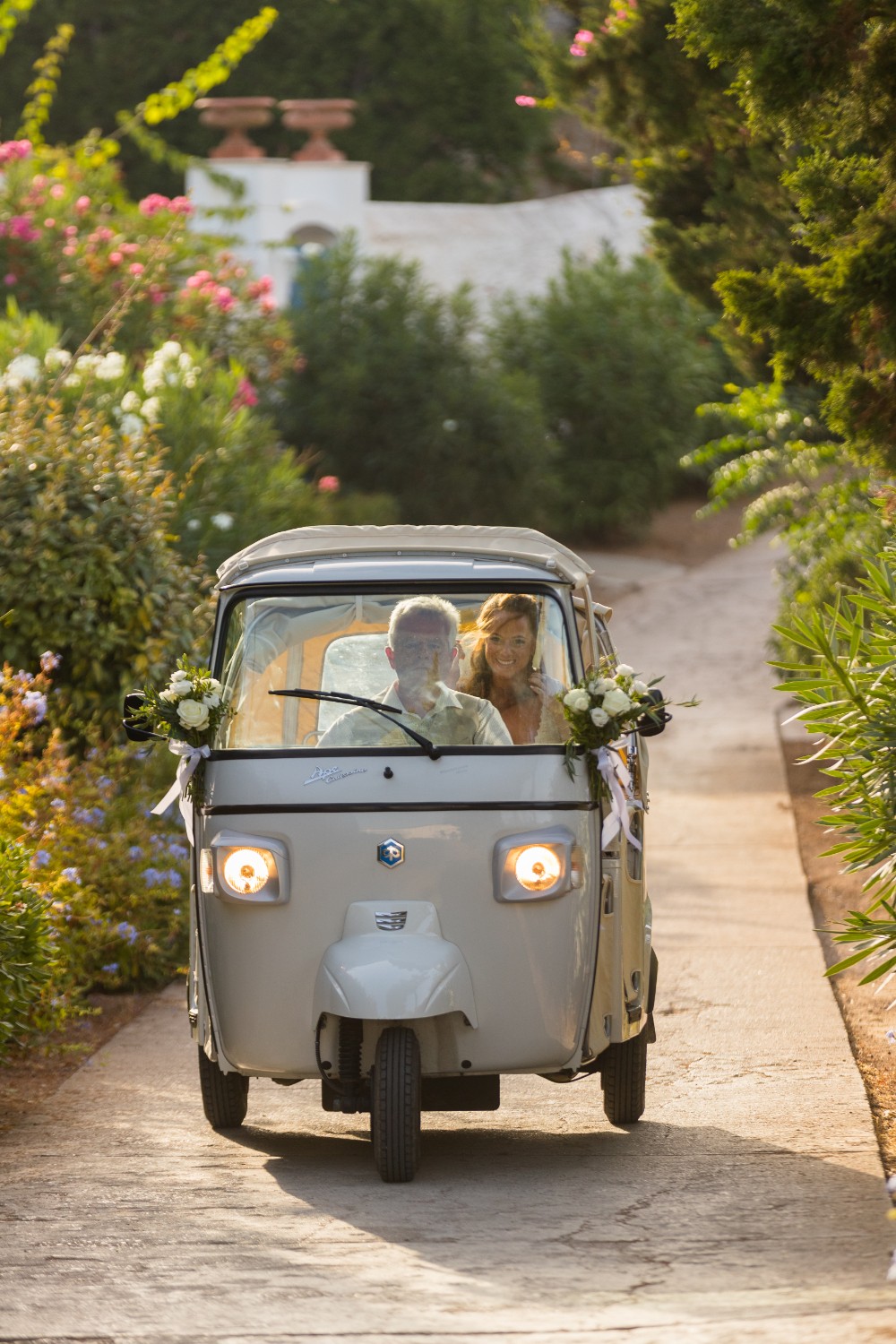 28-piaggio-ape-calessino-three-wheeled-rickshaw-spetses-Wedding (419)