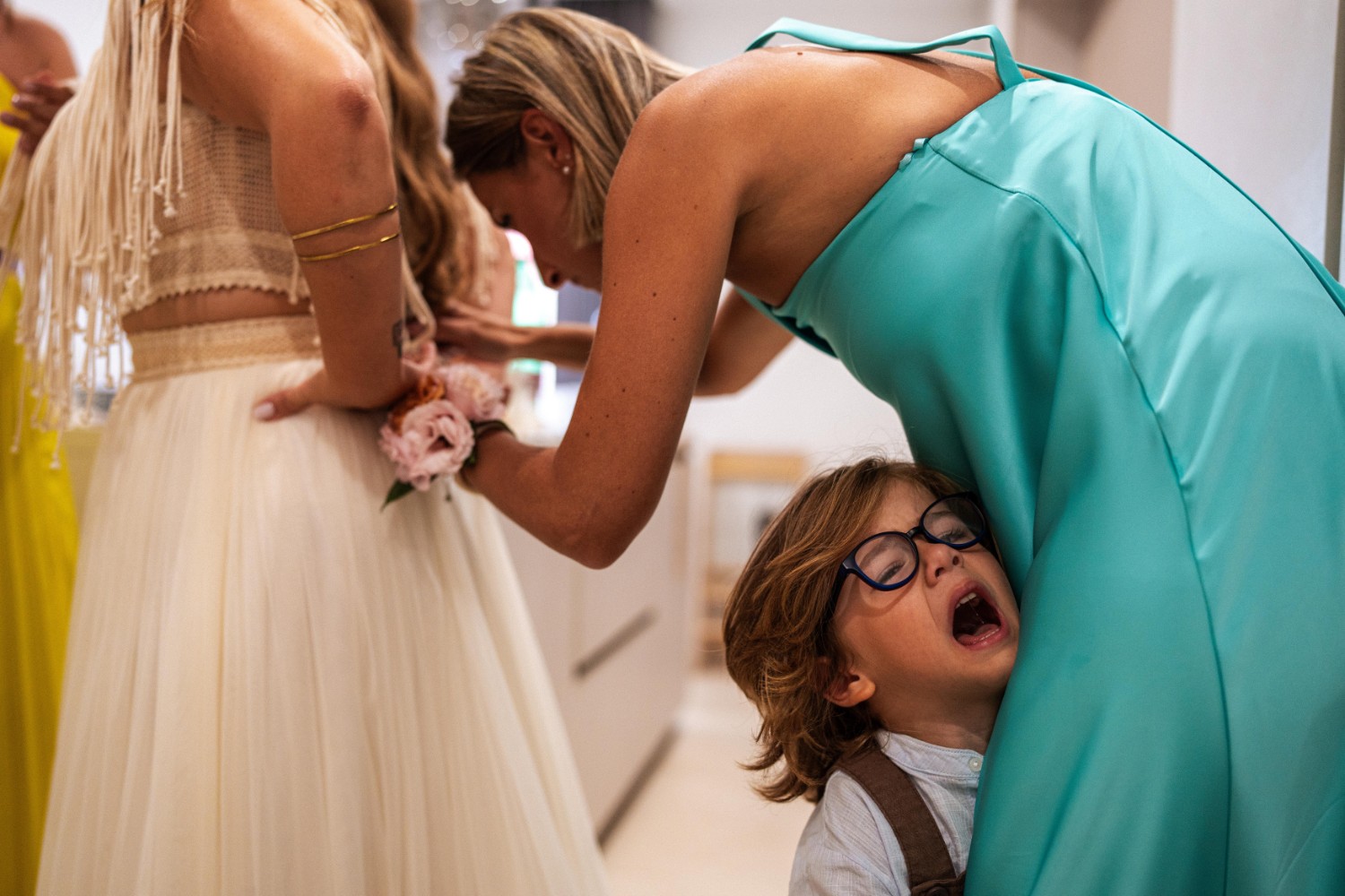8 rosalba-bride-getting-dressed