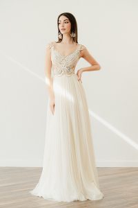 Bride in the Boho-Chic Wedding Dress 'Aegle' by Atelier Zolotas