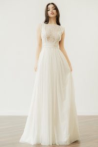 Meet 'Bibelle', a chantilly boho wedding dress by Atelier Zolotas