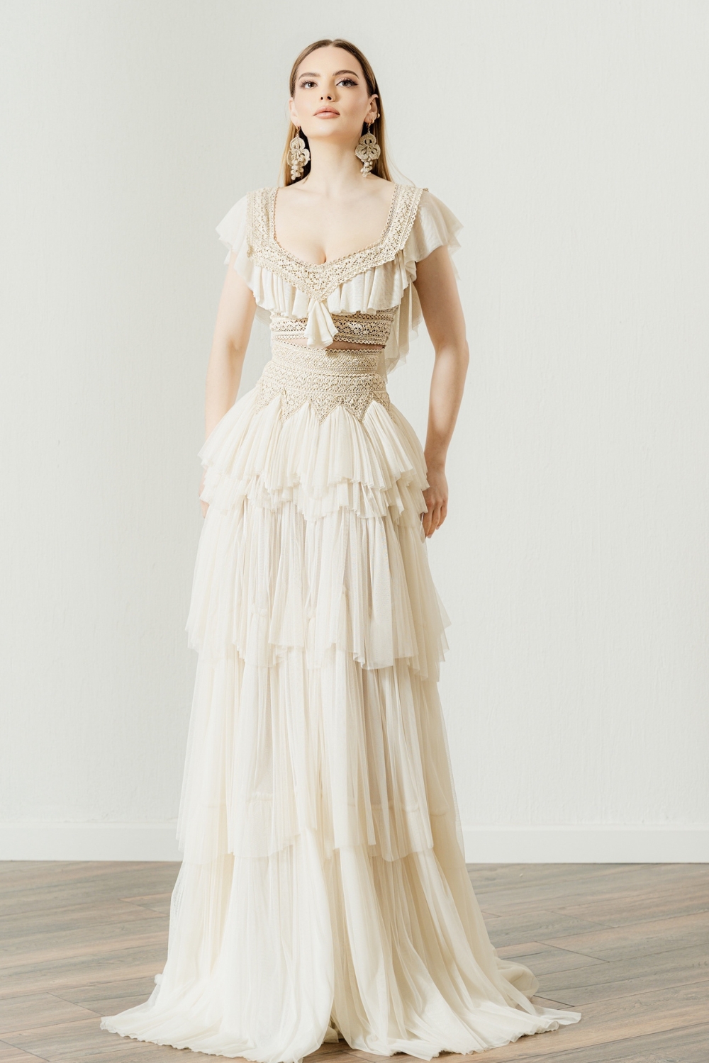 Crop top vintage wedding dress 'Emelia' by Atelier Zolotas