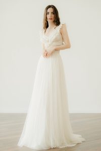 Model in the chantilly lace crop top wedding dress called ‘Gwen’ by Vg Zolotas