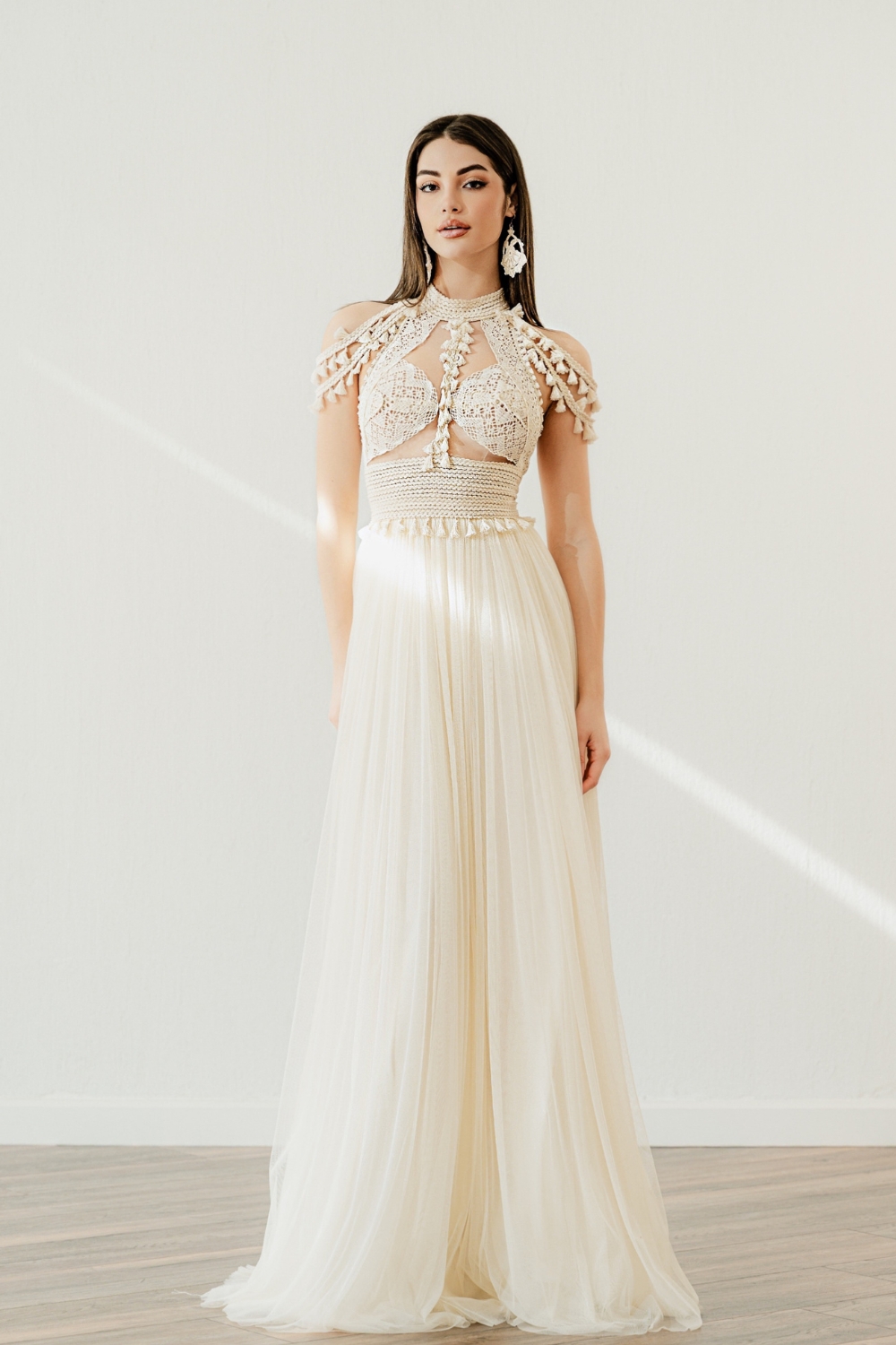 Boho-Vintage wedding dresses 'Mya' by Atelier Zolotas
