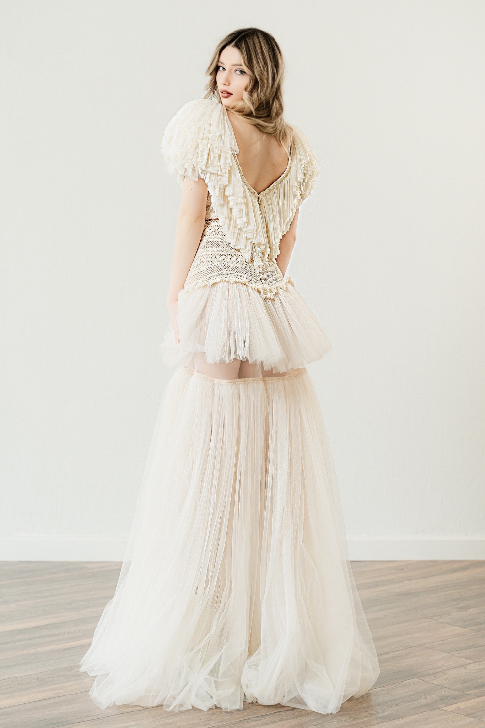 Statement sleeve bridal crop top 'Nike' by Atelier Zolotas